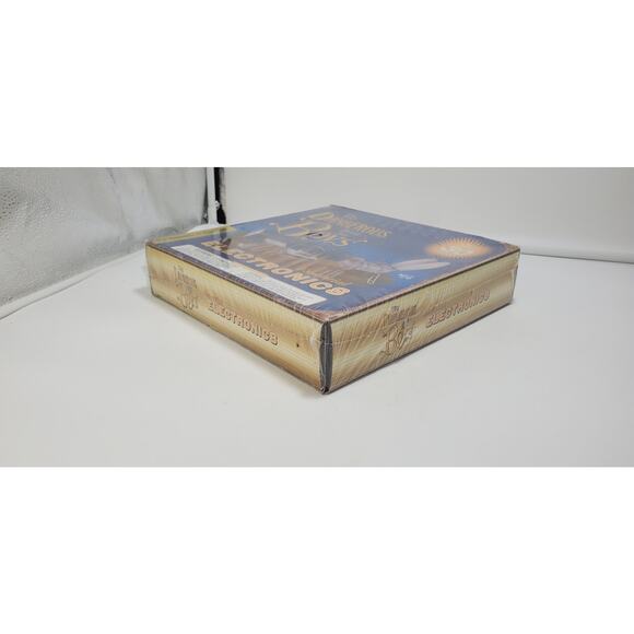 The Dangerous Book For Boys Essential Electronics. 30 Experiments  **NOS** - Picture 5 of 6